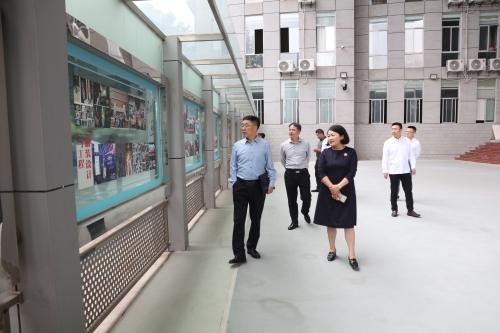 学校党委书记蔡家林调研学院